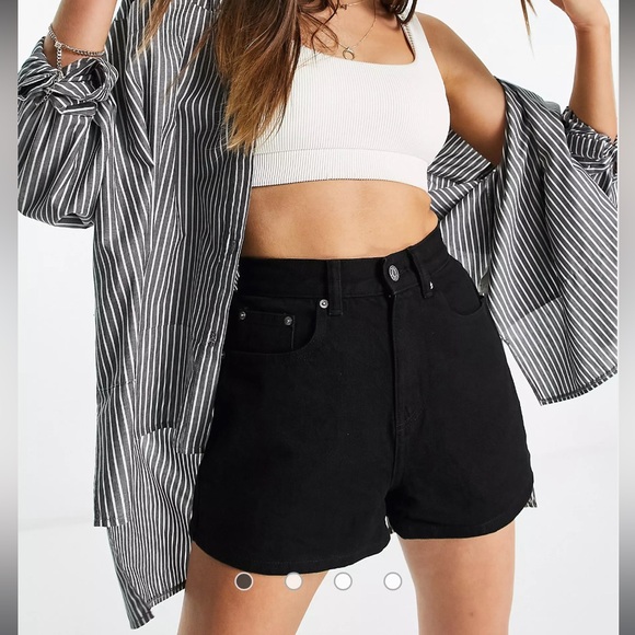 Like New ASOS High Rise Shorts - Picture 3 of 5
